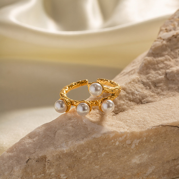 INS-Stil C-förmiger offener Ring mit Intarsienperle aus Edelstahl und 18-Karat-Vergoldung