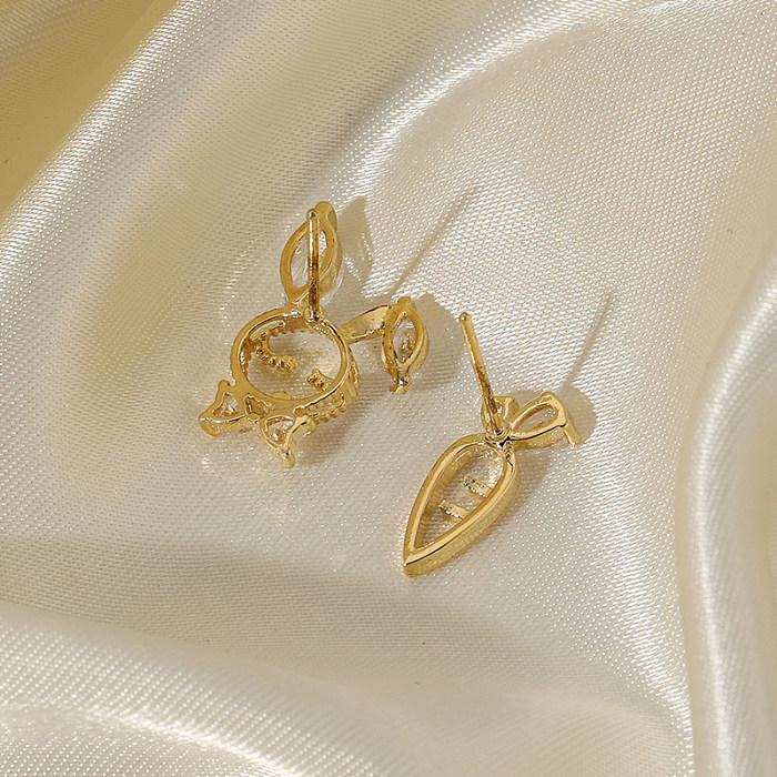 1 Pair Simple Style Rabbit Carrot Plating Inlay Copper Zircon 18K Gold Plated Ear Studs
