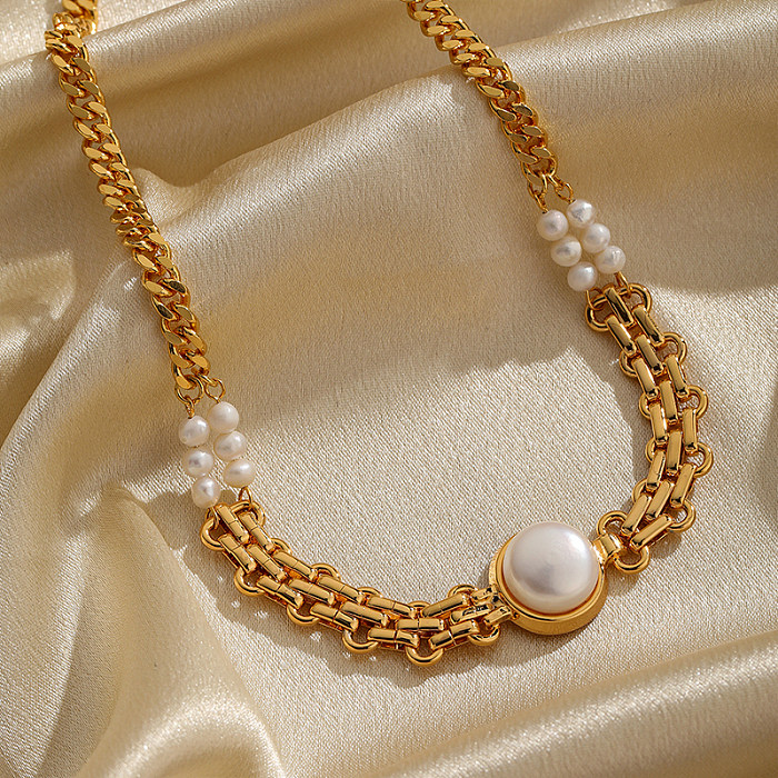 Collier pendentif rond en cuivre avec incrustation de perles d'eau douce plaqué or 18 carats, style simple