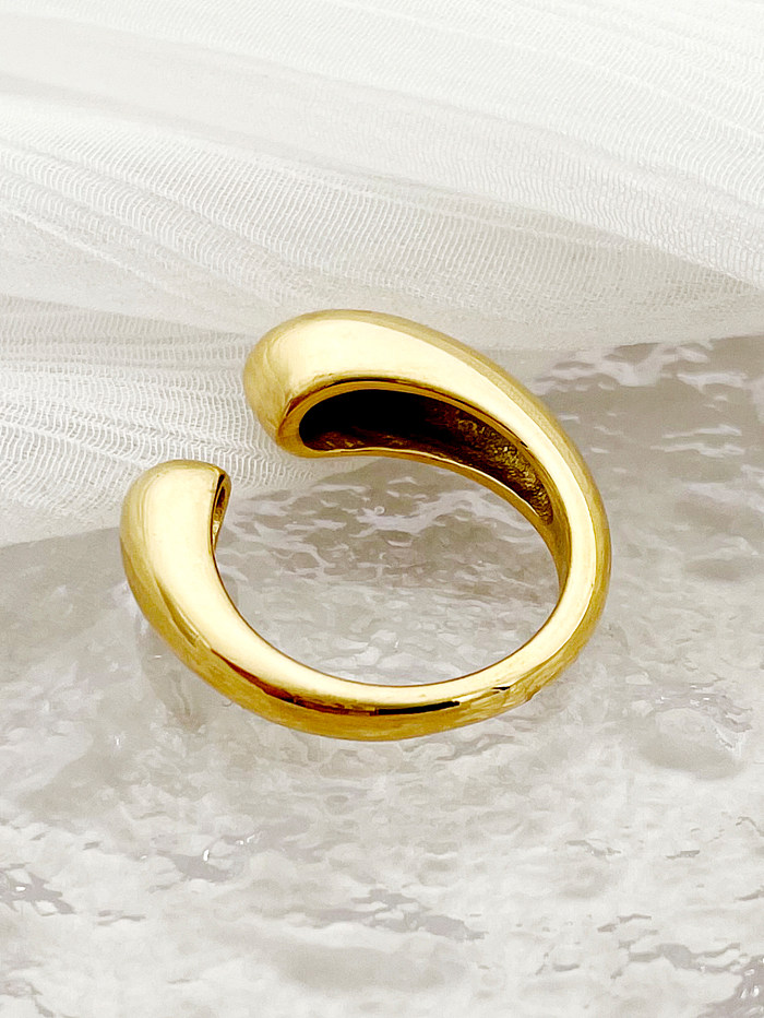 Anel aberto banhado a ouro de aço inoxidável das gotas de água ocasionais do estilo simples no volume