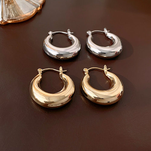 1 paire de boucles d'oreilles créoles en cuivre plaqué en forme de U de style français