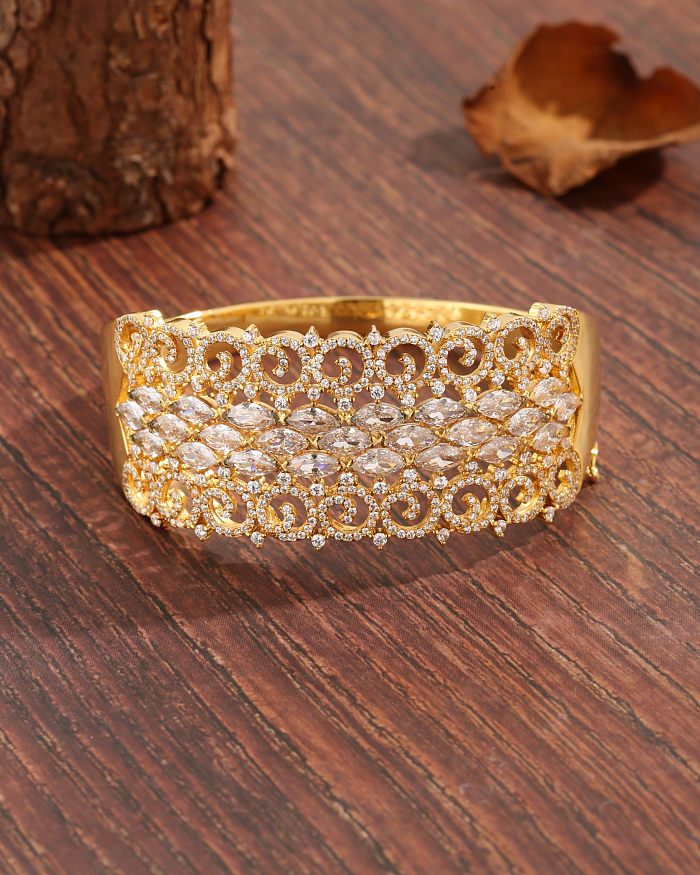 Luxurious French Style Modern Style Round Copper Plating Hollow Out Inlay Zircon Bangle