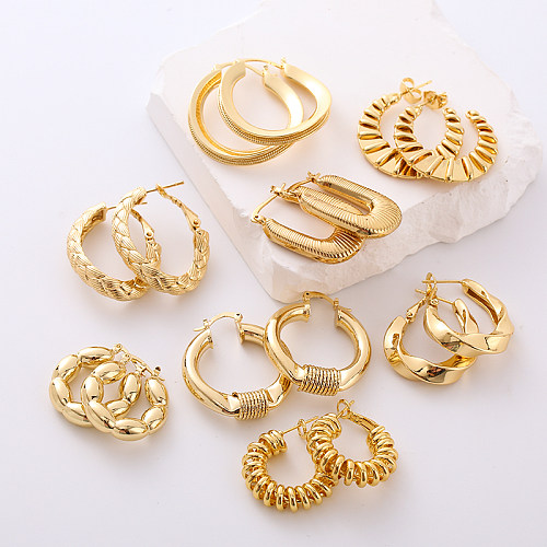 1 Pair Elegant Retro U Shape Spiral Stripe Twist Plating Copper 24K Gold Plated Hoop Earrings