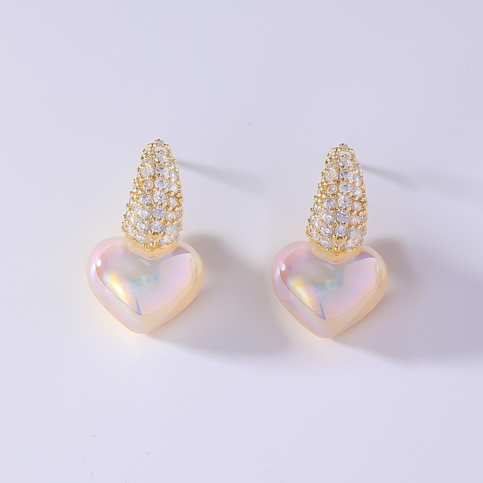 1 paire de boucles d'oreilles mignonnes en forme de cœur avec incrustation de perles d'eau douce en cuivre
