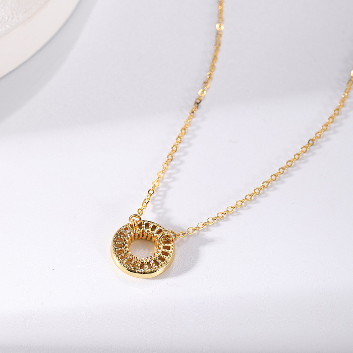 Classic Style Circle Copper 18K Gold Plated Zircon Pendant Necklace In Bulk