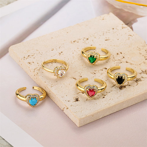 Luxuriöser offener Ring in Herzform mit Kupfereinlage und Zirkon