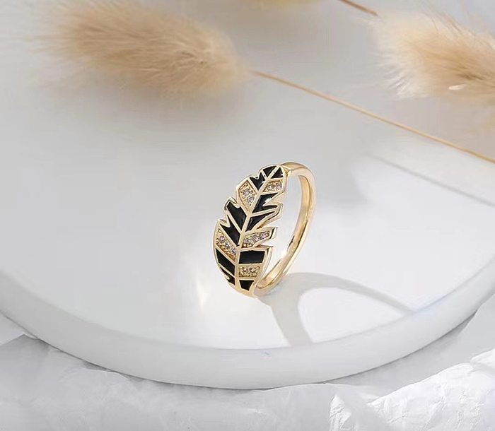 Anéis de zircão embutidos com chapeamento de cobre esmaltado de folha de estilo moderno feminino
