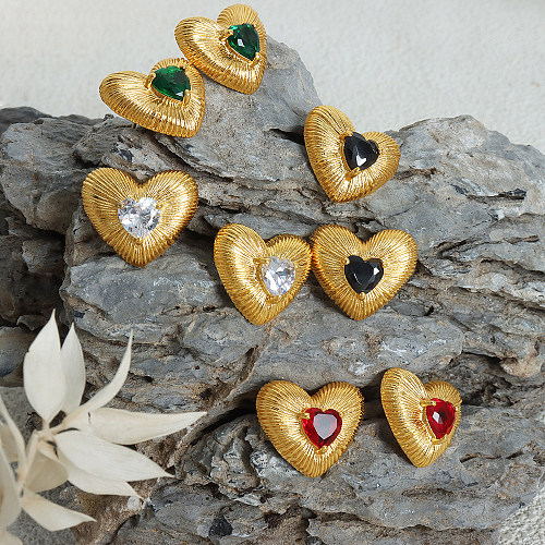 1 par de brincos elegantes e luxuosos em formato de coração com zircônia de latão banhado a ouro 18K