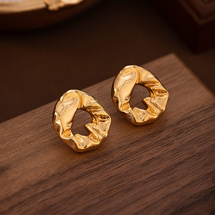 1 par de pendientes chapados en oro y cobre plisados ​​redondos de estilo Simple