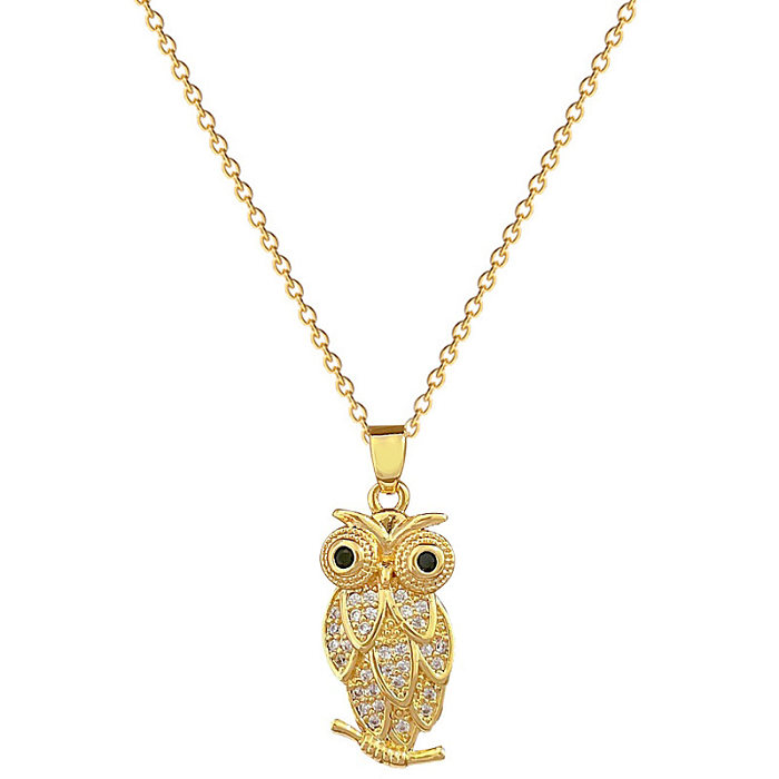 Halskette mit Anhänger „Comute Owl“ im klassischen Stil, Titanstahl, Kupferbeschichtung, Intarsien, künstliche Edelsteine, vergoldet