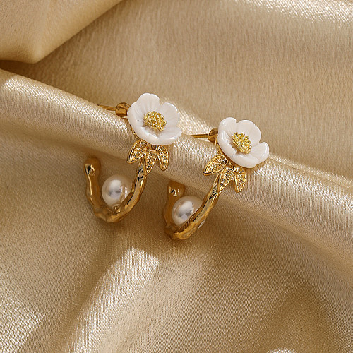 1 paire de clous d'oreilles plaqués or 18 carats, Style IG, incrustation de fleur en forme de C, perle d'eau douce en cuivre