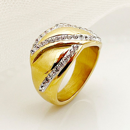 Conmutar anillos irregulares de diamantes de imitación chapados en oro de acero inoxidable a granel
