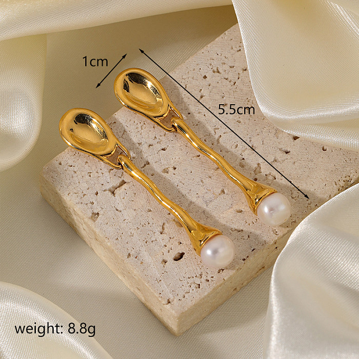 1 par de pendientes colgantes chapados en oro de 18 quilates con incrustaciones de perlas de cobre y chapado en color sólido de estilo simple