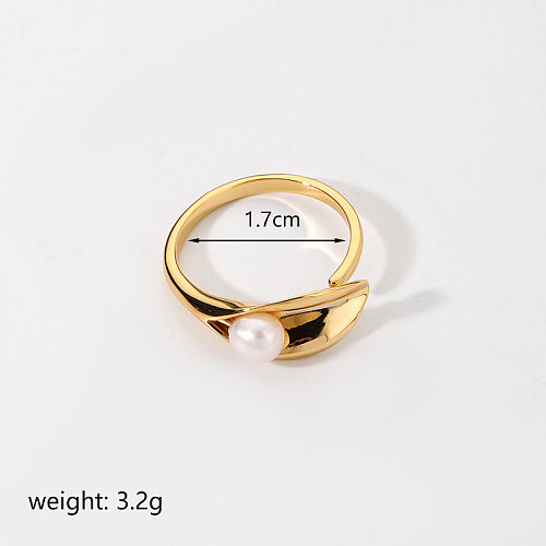 Estilo retro simples comute C forma cobre incrustação pérolas artificiais anéis abertos banhados a ouro 18K