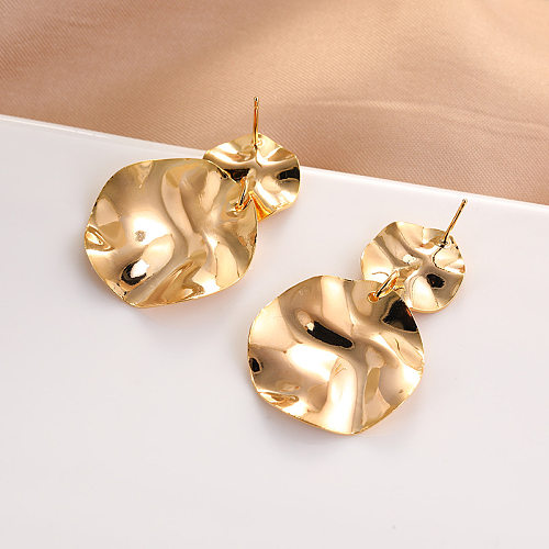1 par de brincos retrô femininos geométricos de cobre com ondulações banhadas a ouro