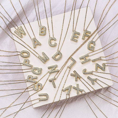 Colar com pingente banhado a ouro 18K com incrustação de cobre com letras de estilo simples