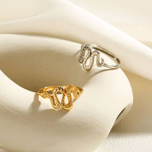 Anéis banhados a ouro com revestimento de aço titânio cobra estilo simples