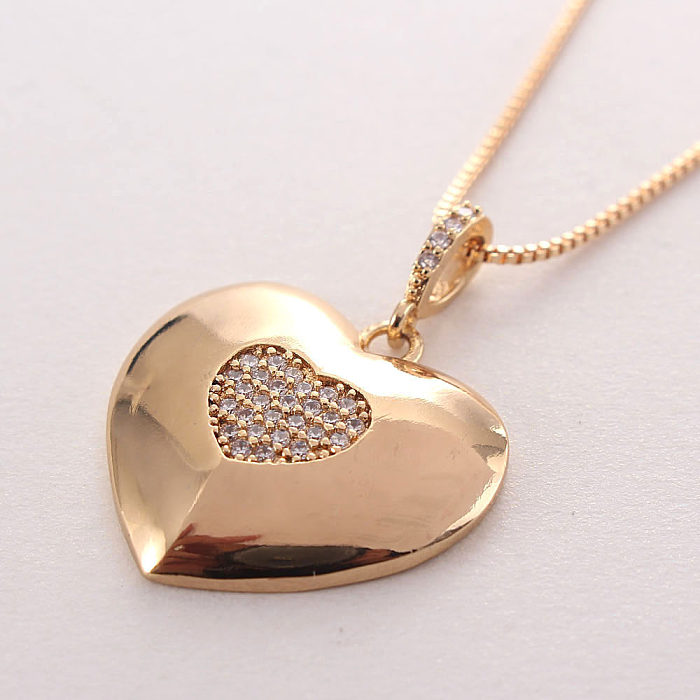 Conjunto básico de joias banhadas a ouro de zircônia com chapeamento de cobre em forma de coração