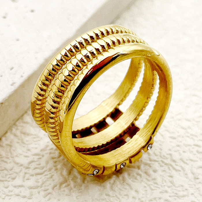 Atacado estilo retrô simples cor sólida chapeamento de aço inoxidável incrustado anéis de strass banhados a ouro