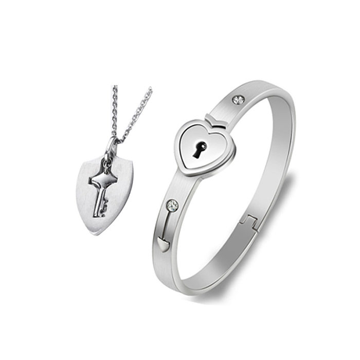 IG Style Style moderne forme de coeur clé titane acier incrustation strass Bracelets collier