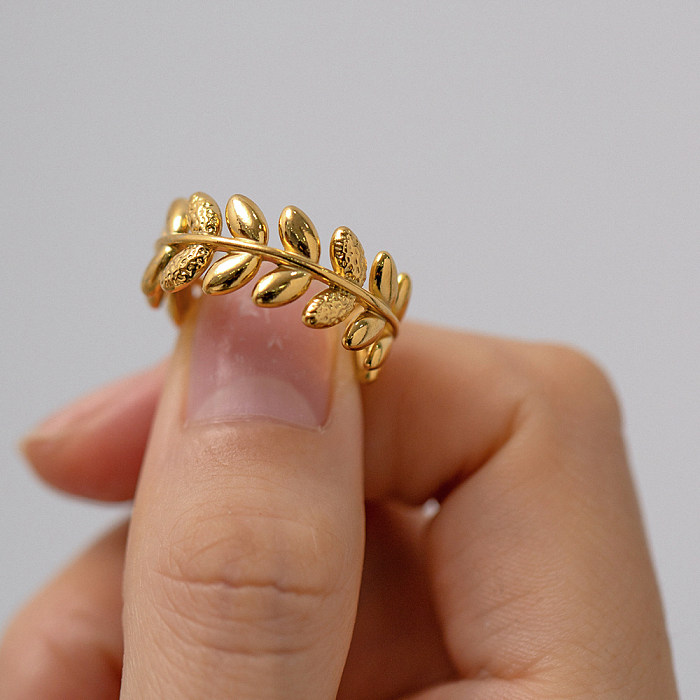 1 peça de anel aberto revestido de aço inoxidável com folhas da moda