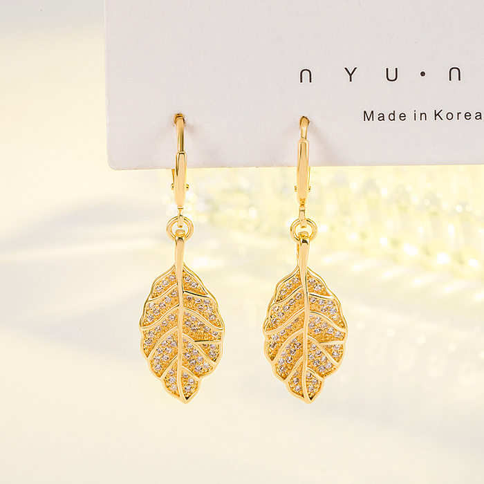 1 Pair Fashion Leaves Copper Plating Inlay Artificial Diamond Drop Earrings