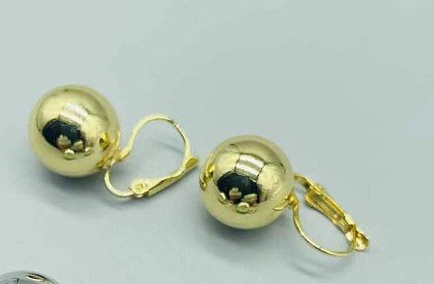 1 par de brincos banhados a ouro de cobre com revestimento geométrico de estilo simples