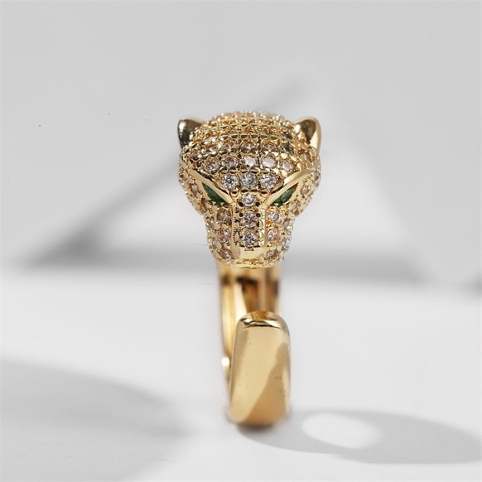 Offener Ring mit Leopardenmuster aus Kupfer und eingelegtem Zirkonium im kreativen Stil