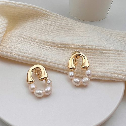 1 paire de manchettes d'oreilles plaquées en forme de U de style féerique en cuivre plaqué or 14 carats avec perles d'eau douce