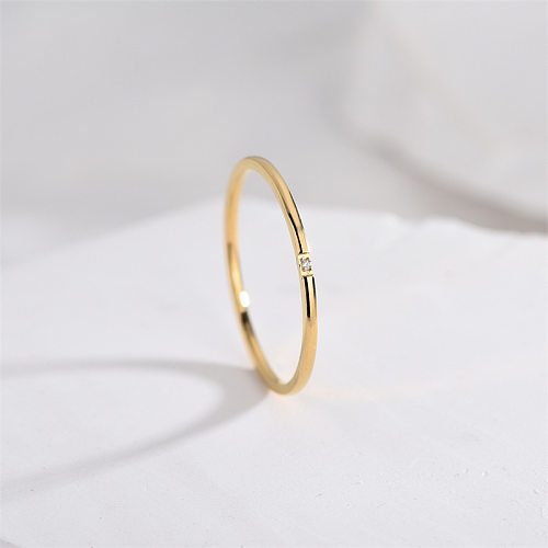 Anéis banhados a ouro 18K de zircão com revestimento de polimento de aço de titânio circular estilo simples casual