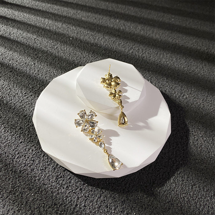1 paire de boucles d'oreilles élégantes en cuivre et Zircon plaqué or 18 carats avec incrustation de fleurs