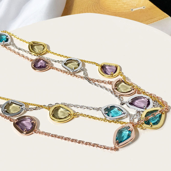 Elegante Damen-Halskette mit geometrischem Kupferüberzug und Inlay aus künstlichem Kristall