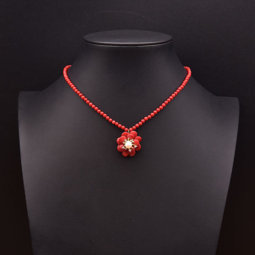 Ensemble de bijoux plaqué or 18 carats avec perles de corail et placage de perles en cuivre, fleur rétro élégante