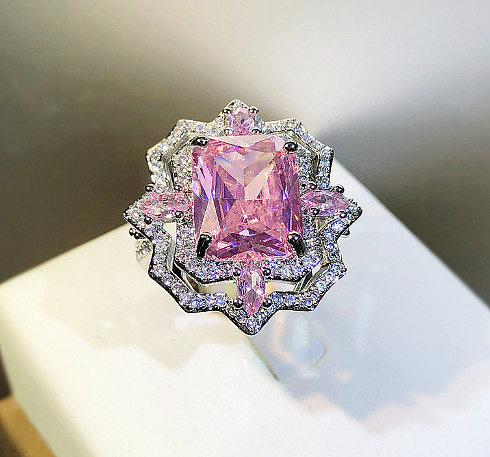 Elegante, luxuriöse quadratische Messing-Inlay-Diamantringe mit hohem Kohlenstoffgehalt