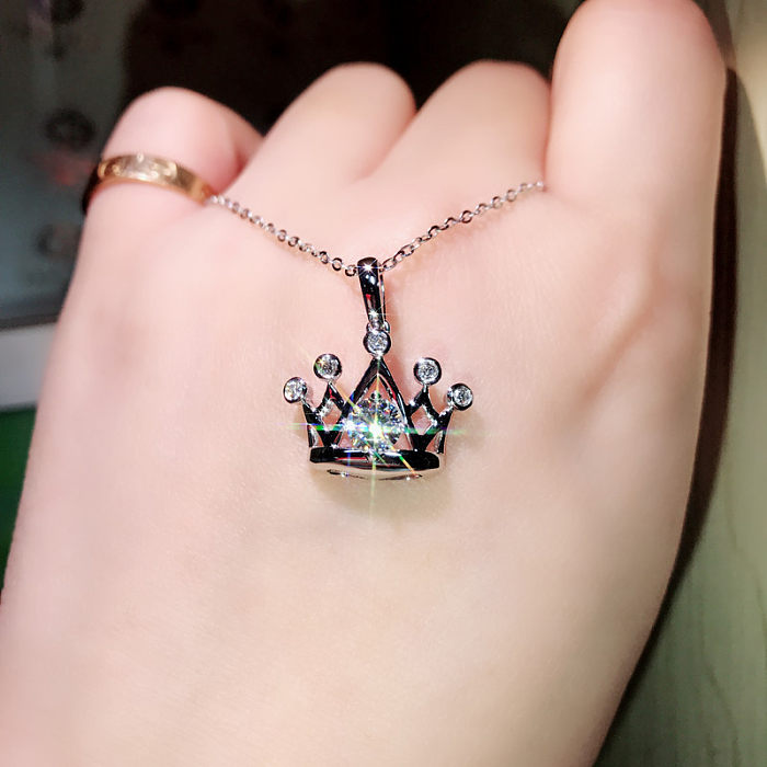 Copper Inlaid Zircon Fashion Crown Pendant Necklace Wholesale