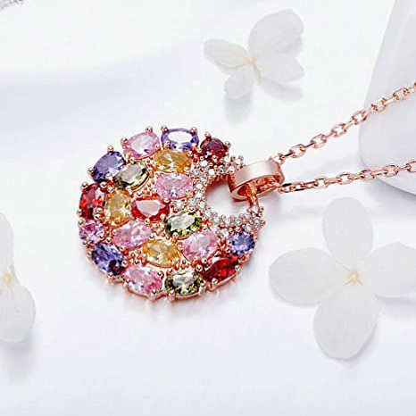 Luxurious Round Copper Inlay Zircon Pendant Necklace
