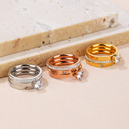 Anéis artificiais de aço Titanium redondos elegantes das pedras preciosas no volume