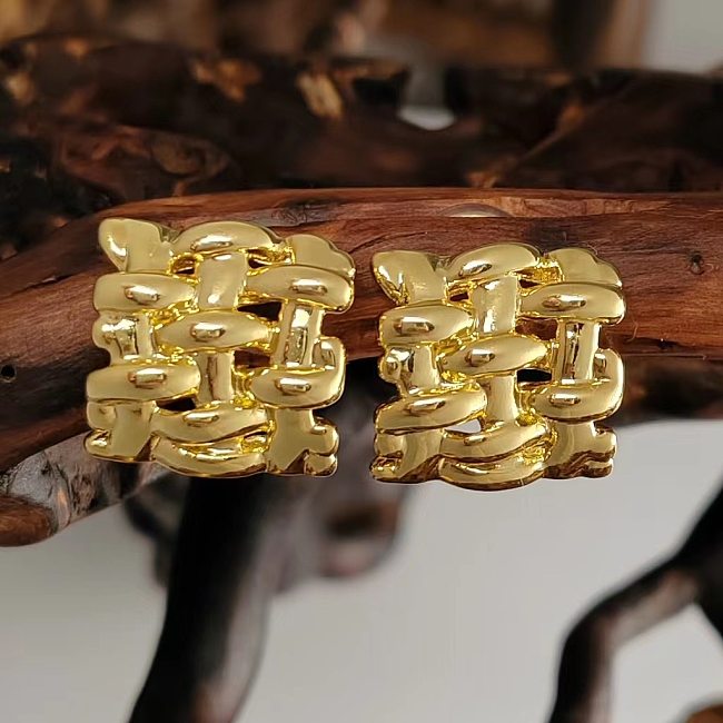 1 par de pinos de orelha de cobre com revestimento geométrico de estilo simples