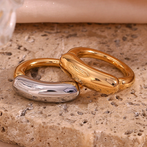 Anillos chapados en oro de 18 quilates con revestimiento de acero inoxidable de color sólido estilo clásico estilo simple básico