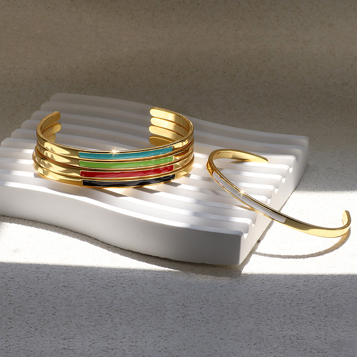 Einfache, einfarbige Manschettenarmbänder mit Kupfer-Email-Beschichtung und 18-Karat-Vergoldung