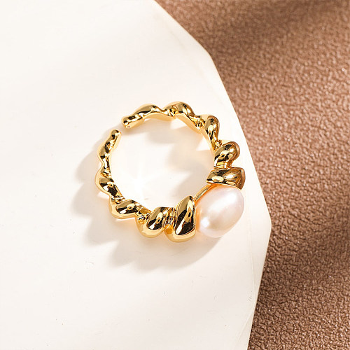 Anneaux ouverts en cuivre de perles d'eau douce à rayures en spirale de style simple et élégant