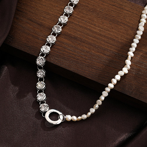 Collar chapado en plata con circonita y perlas de agua dulce con incrustaciones de cobre redondo de estilo simple