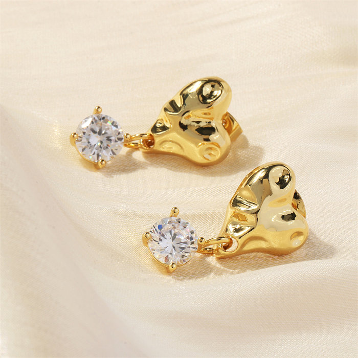 1 Paar elegante, schlichte Pentagramm-Ohrringe in Herzform mit Inlay aus Kupfer und Zirkon, 18 Karat vergoldet