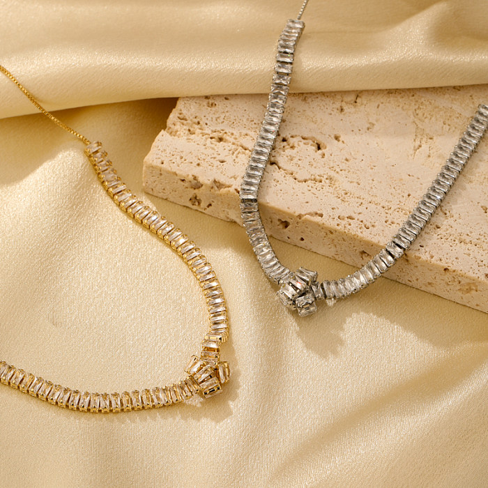Collier plaqué or blanc plaqué or 14 carats en cuivre et zircon géométrique de style classique