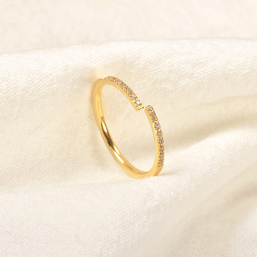Anéis folheados a ouro do zircão 18K do embutimento do chapeamento de aço Titanium geométrico do estilo simples