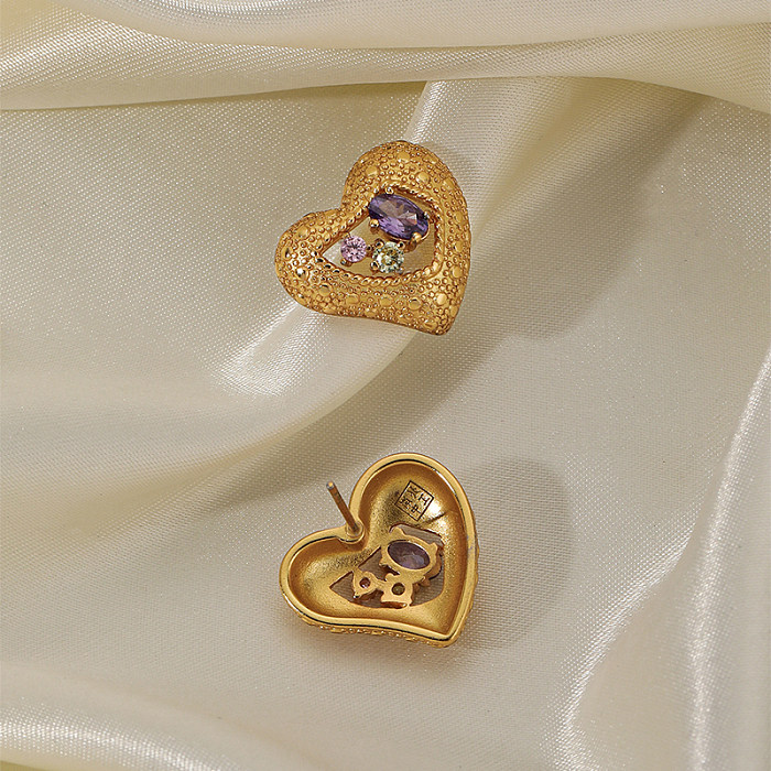 زوج واحد من أقراط الأذن المرصعة بالنحاس والزركون المطلية بالذهب عيار 1 قيراط والمطلية على شكل قلب جميل