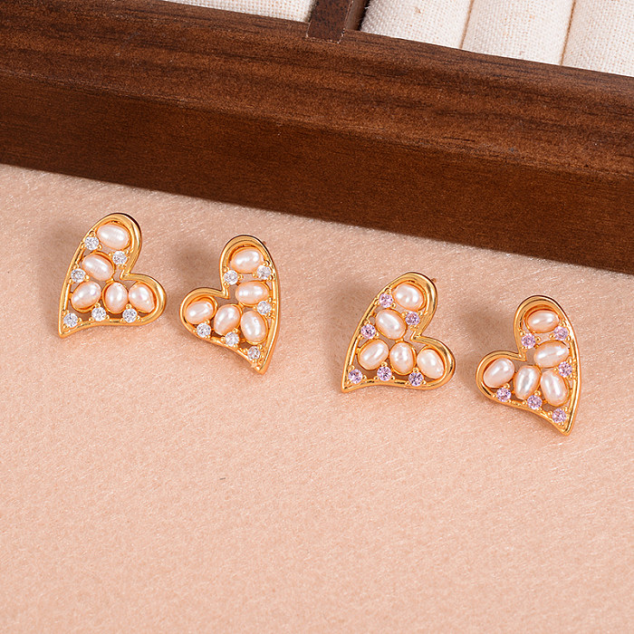 1 paire de clous d'oreilles plaqués or 18 carats, Style français, incrustation en forme de cœur, cuivre et Zircon