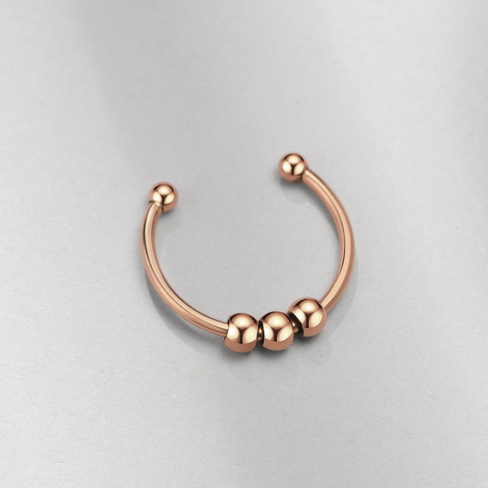 Anéis banhados a ouro redondos de aço inoxidável de cor sólida estilo simples