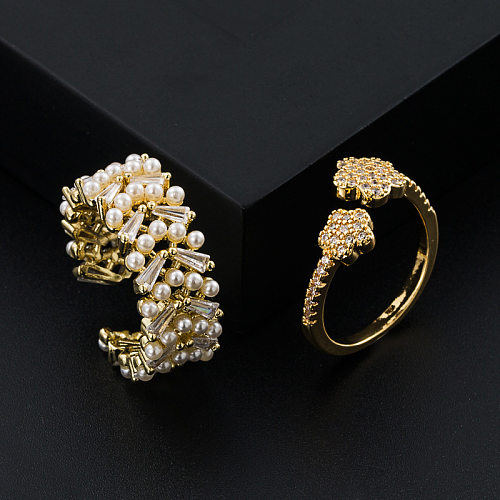 Anel de flor de zircão microincrustado de cobre banhado a ouro tendência da moda europeia e americana