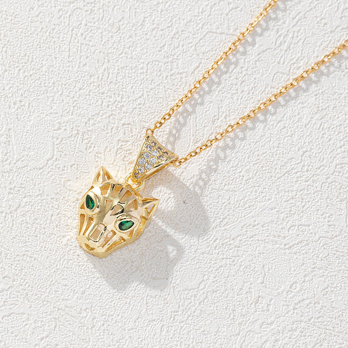 Collier pendentif plaqué or 18 carats avec incrustation de cuivre léopard de style cool